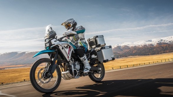 cfmoto 450mt touring abs