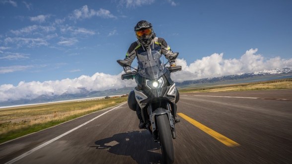 cfmoto 700mt