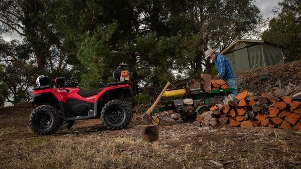 cfmoto cforce 400l eps на лесной трассе