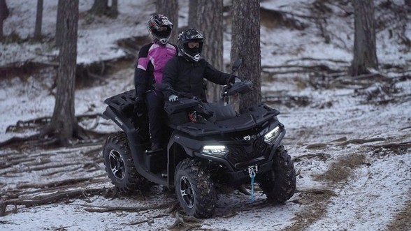 cfmoto cforce 600 advanced eps в лесу