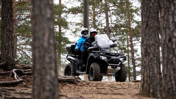 cfmoto cforce 600 overland eps в лесу